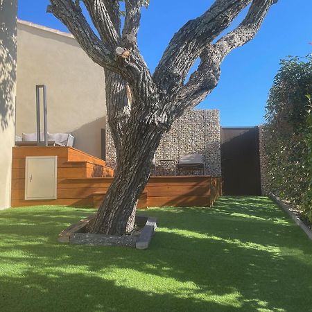 Logement Avec Jacuzzi Joucas Exterior foto