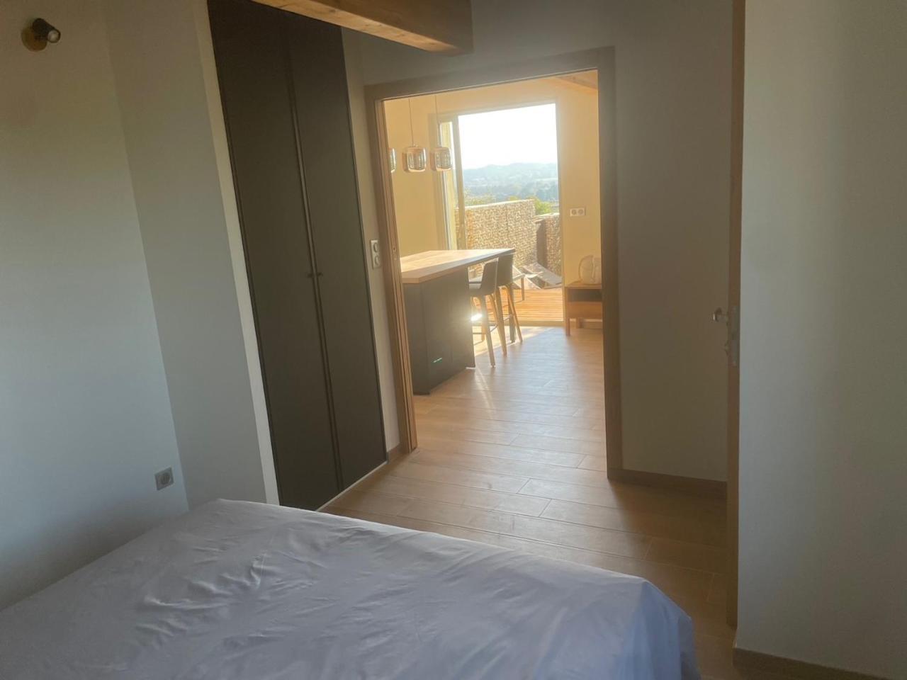 Logement Avec Jacuzzi Joucas Exterior foto